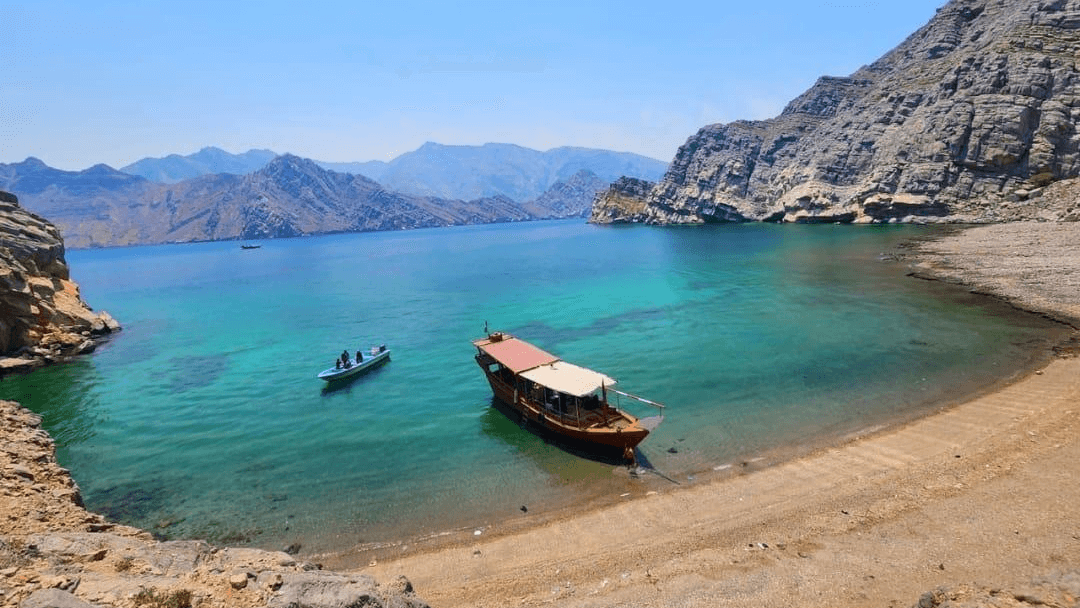 Musandam Boat Trip to Fjords